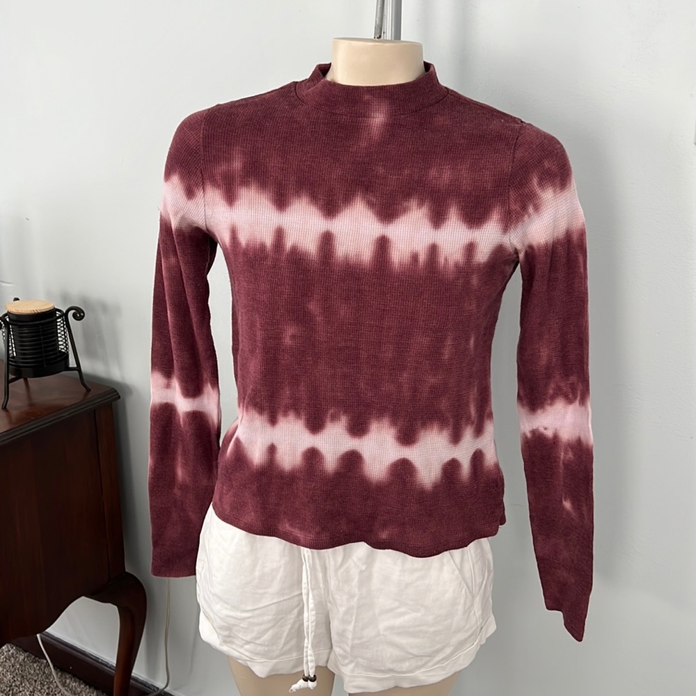 American Eagle mock neck top